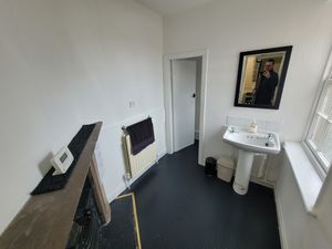 Photo 17- click for photo gallery